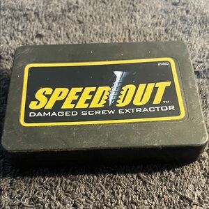 SpeedOut Damaged Screw Extractor Kit in Black and Yellow